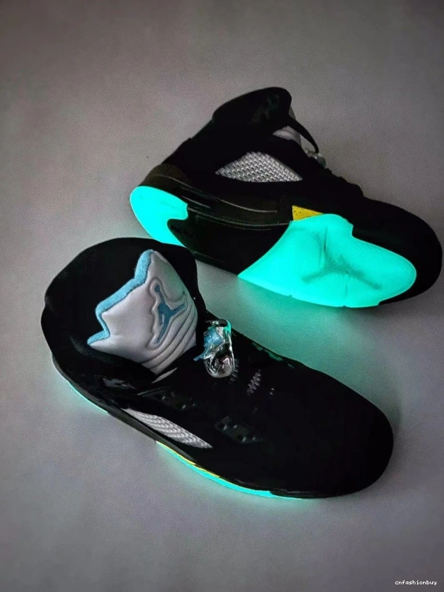 DD0587-047 Jordan Aqua Air 5 1212